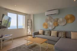 JrPH with King Bed and an amazing view. - Image 5