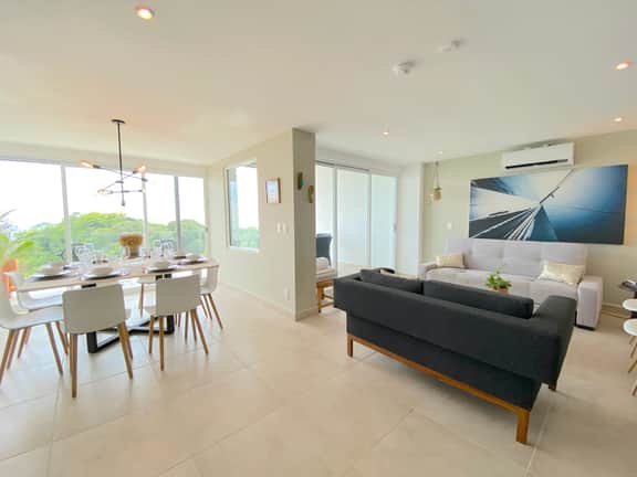 Spectacular lux apartment with unparalleled views - Image 3
