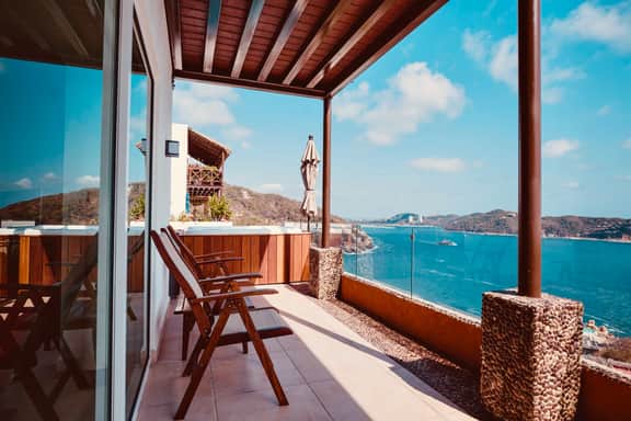 Luxury 3BR PH with EV Charger (PH1 BB) - Image 3